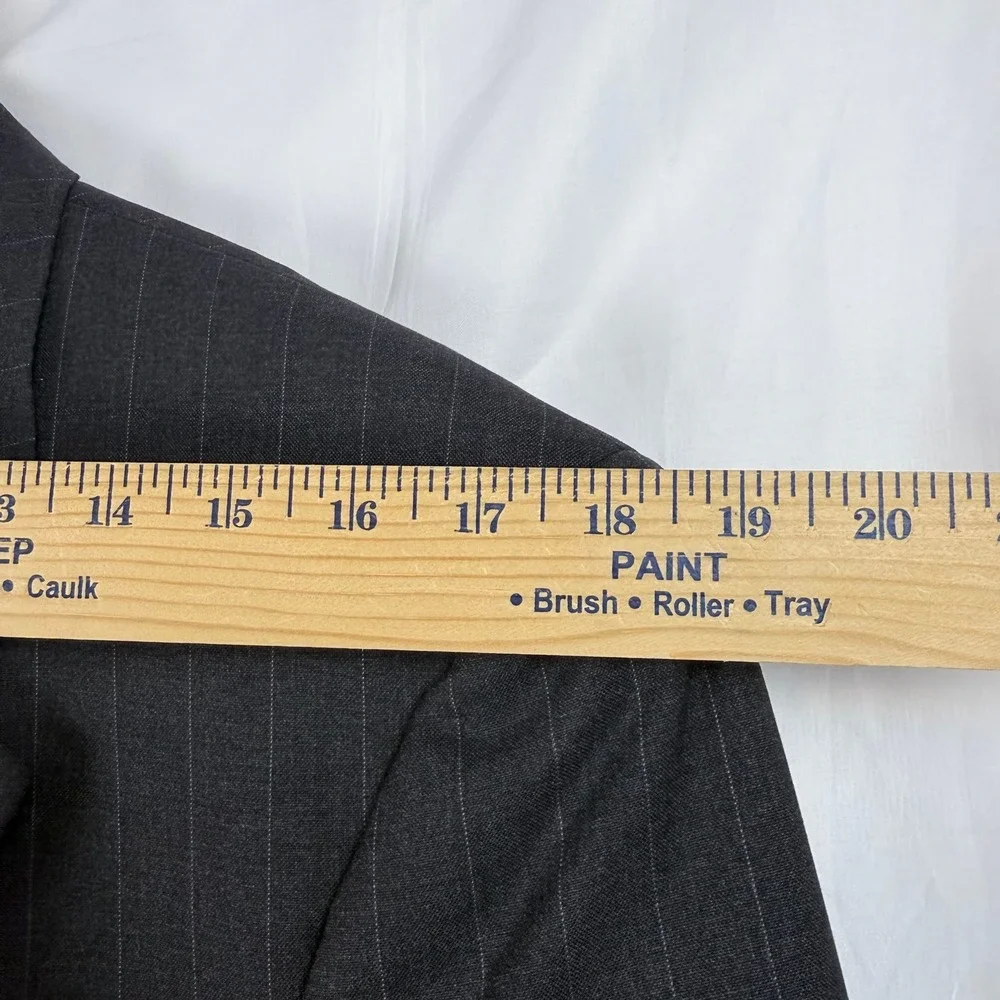 Hart Schaffner Marx Mens Pinstripe Suit Jacket Charcoal Gray 42L USA Made Blazer